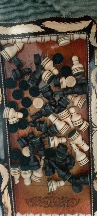 Продам три в одном нарды шахматы и шашки
