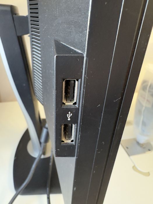 Монитор Делл БУ в хорошем сост.