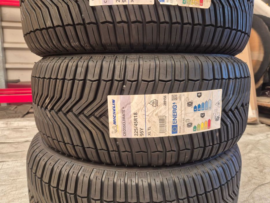 4 Anvelope VARA IARNA M+S 4 Sezoane - 225/45/18 95Y XL - Michelin Cross Climate + - NOI - DOT 2021 !