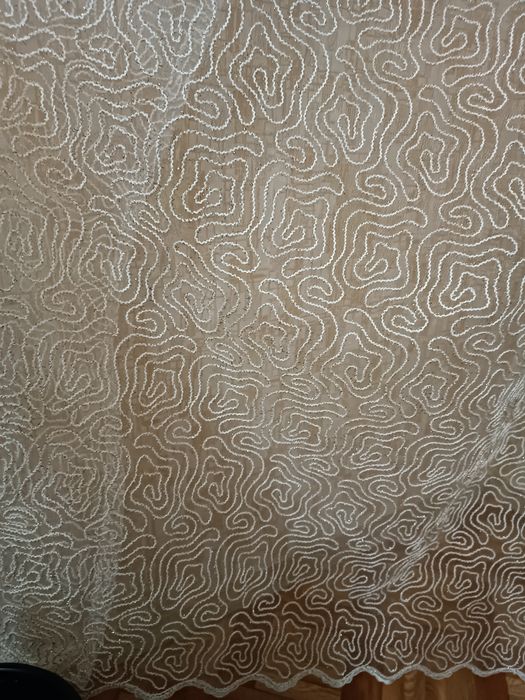 Продам тюль бежевая