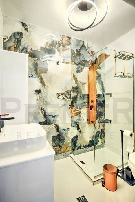 Дава се под наем Тристаен апартамент в Варна, Галата - 150 кв.м за 2500 € - Снимка #8