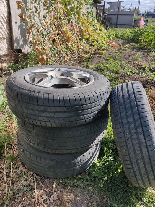 Продается диски с резиной
