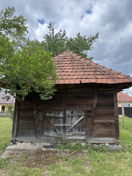 Casa veche traditioanala pentru relocare