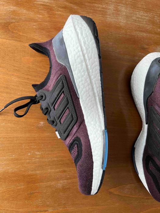 ADIDAS Ultraboost 22