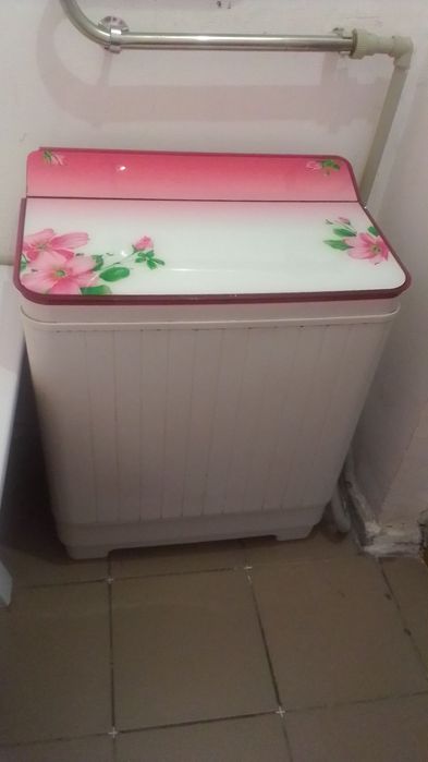 Продам машинку стиральную