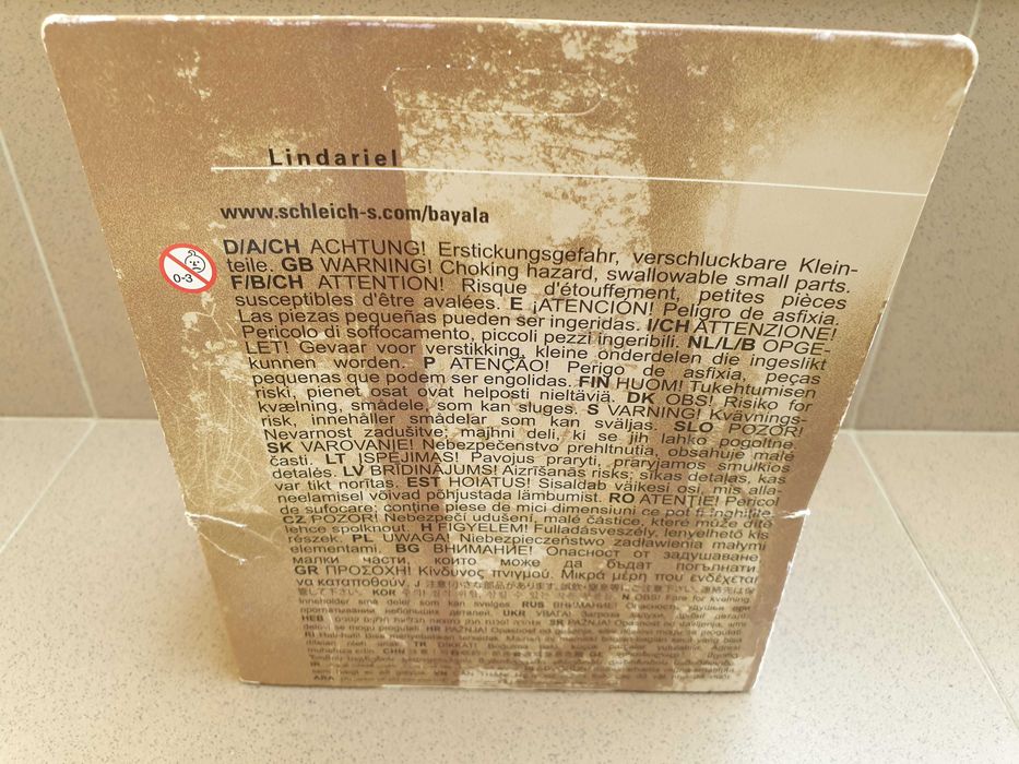 Schleich 70424 Bayala Lindariel with unicorn