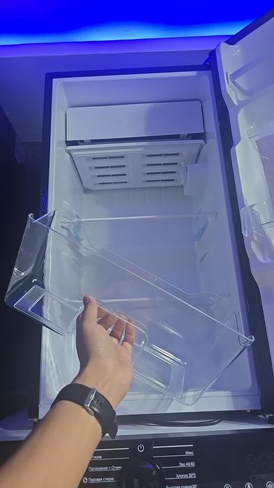 Mini xolodilnik 90 l Aiwa original