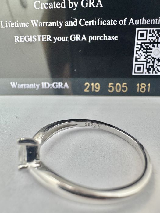 Сребърен пръстен с мойсанит (Диамант) 0.4 карата