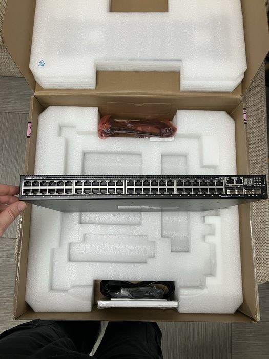 Dell EMC S3100 (S3148) – 48-портов Layer 3 управляем гигабитов суич
