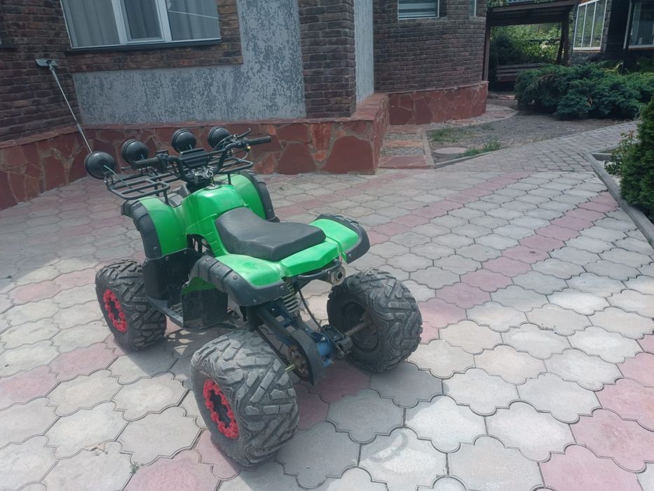 Квадроцикл бензиновый