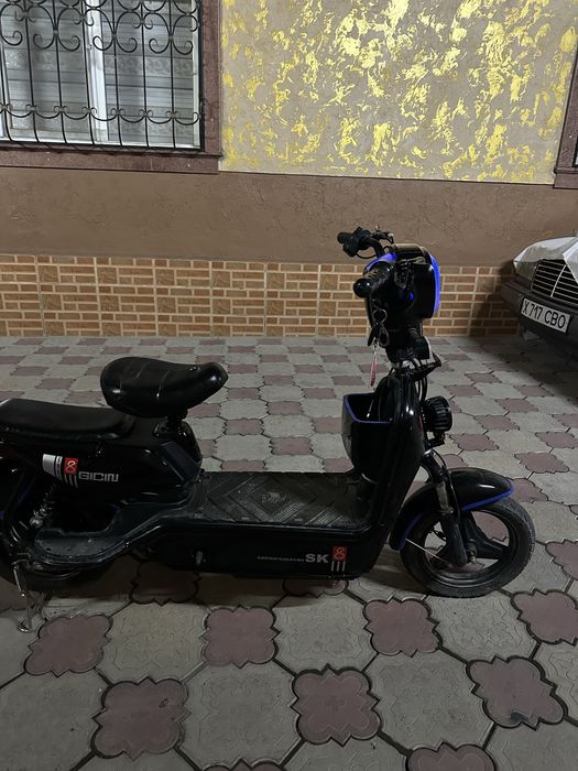 Электроскутер SK8 500vat