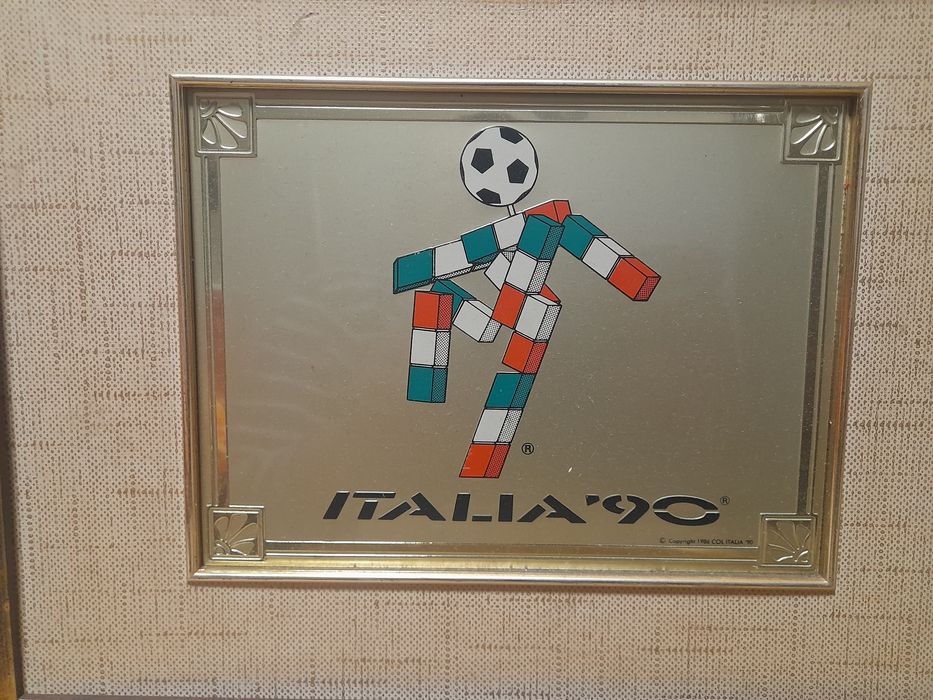 Tablou cu mascota de la campionatul Italia90