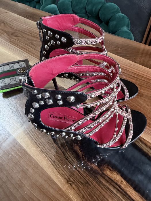 Cesare Paciotti сандали