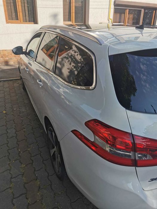 Masina PEUGEOT 308 SW 1,2 benzina 2015
