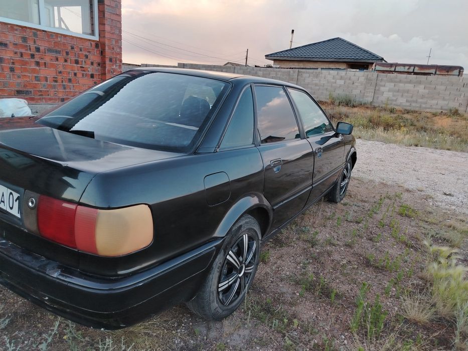 Продам машину ауди б4