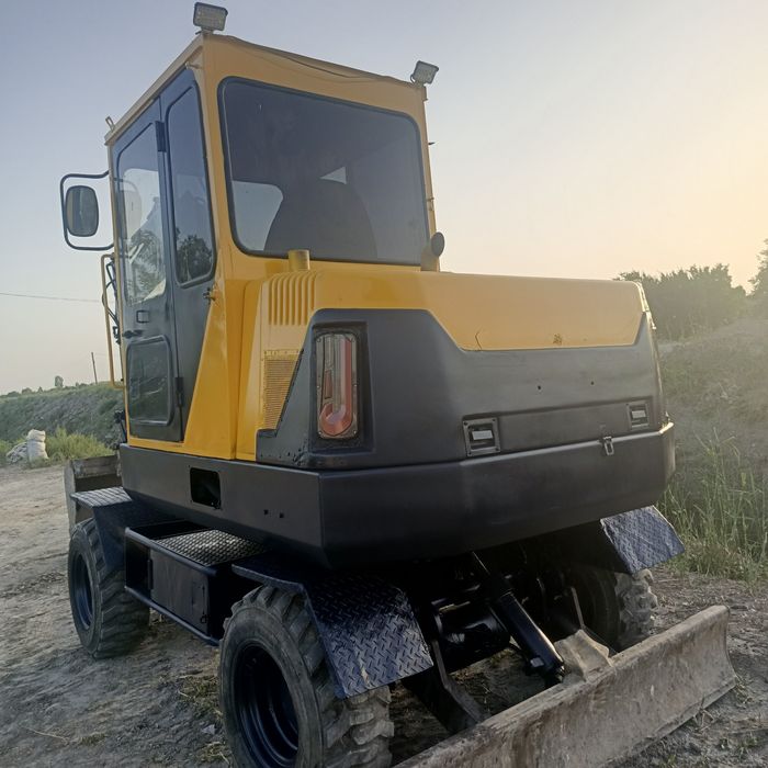 ЕкискаваторW 55.  1998