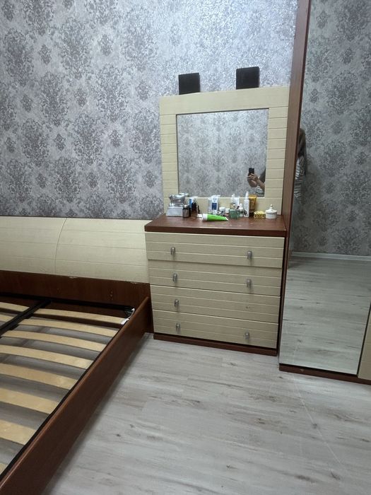 Спальный гарнитур