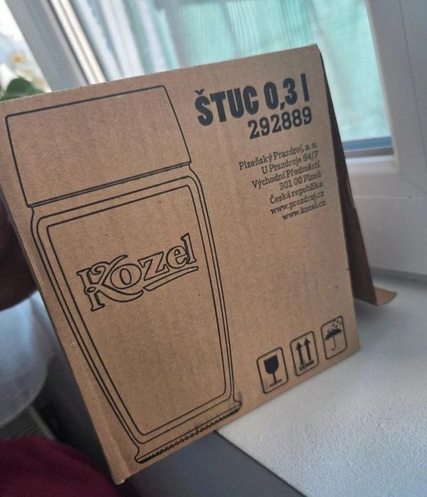 Set 6 pahare de bere Kozel originale (0.3L) – Noi, în cutie