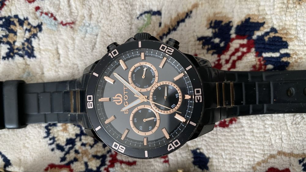 Часы наручные электроные