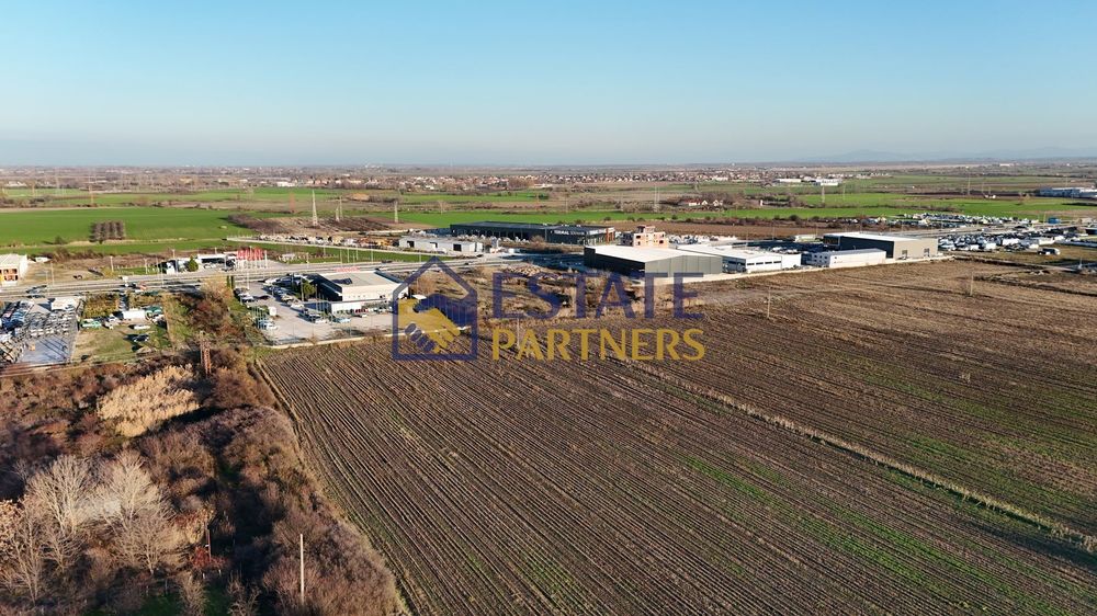 Земеделски имот в Пловдив-Индустриална зона - Юг площ 15750 цена 2500