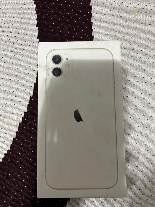 iPhone 11 (White)