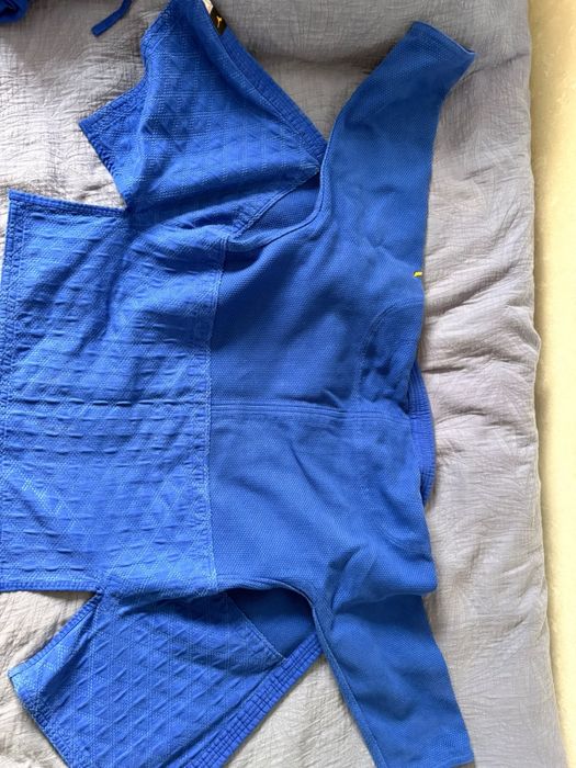 Продам кимоно для дзюдо