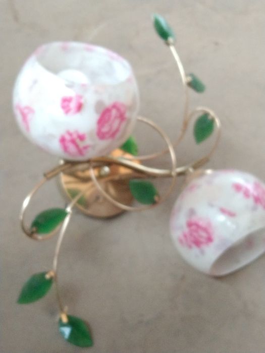 Продам очень красивую люстру