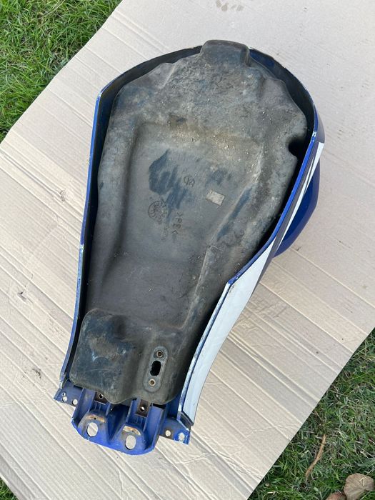 ‼️Rezervor plus carenă Yamaha Tzr 2009‼️