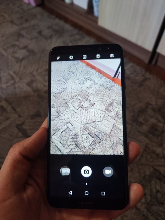 Huawei mate 10 lite  perfect funcțional.