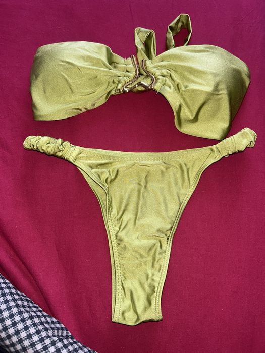 Чисто нови дамски бански