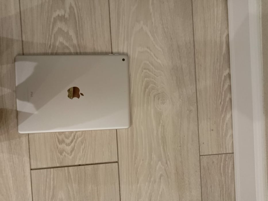 Продаю IPAD (оригинал)