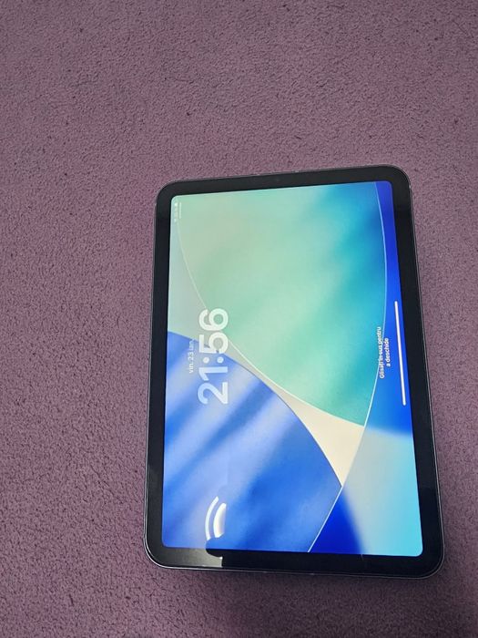 Vând tableta Apple iPad mini