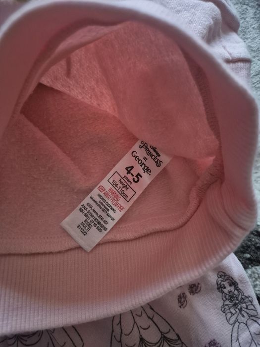 Seturi fetite rapunzel si belle . George 110 4-5ani