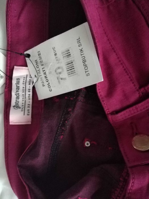 vand pantaloni de fete, Stradivarius, mar. 32, noi, cu eticheta