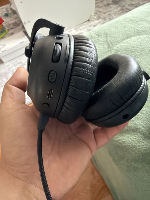 Casti Gaming Logitech Pro x2 pe alb si negru, bluetooth