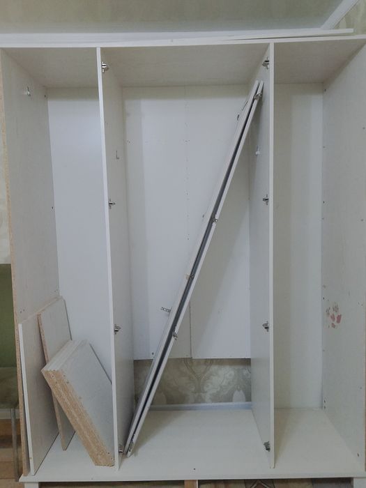 Шкаф 3 есикти б\у