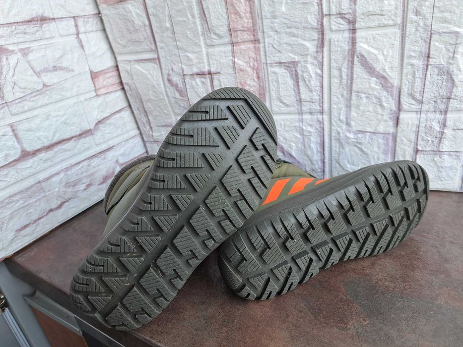 детски ботуши,зимни обувки,боти,апрески,Adidas номер33,5 за момче,адид