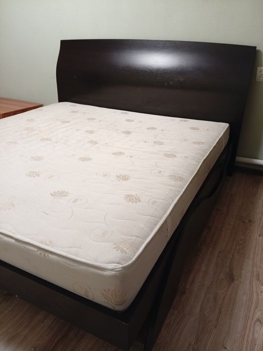 Двухспальная кровать 180*200
