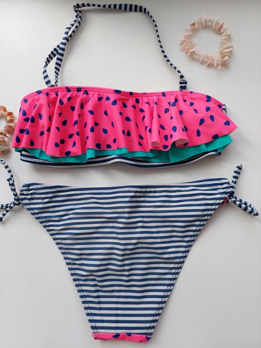 Купальники, плавки для купания