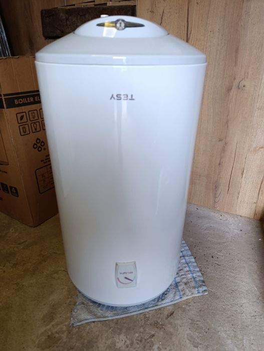 Boiler termoelectric Tesy ca nou folosit doar odata