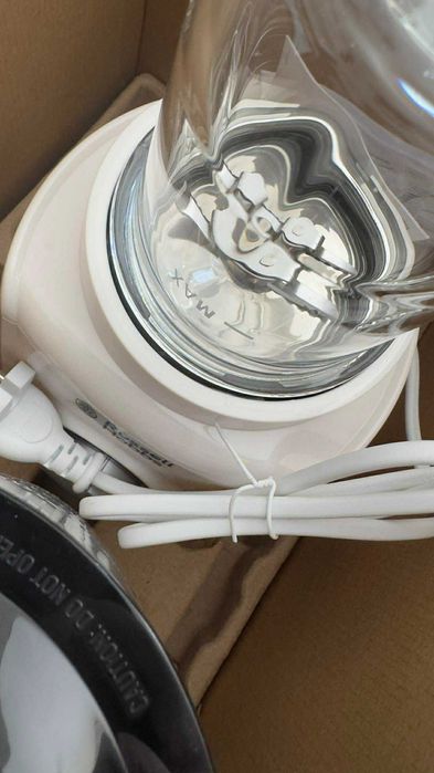 Нов Блендер Russell Hobbs Aura 18995-56, 750 W, 1.5 л + Мелачка