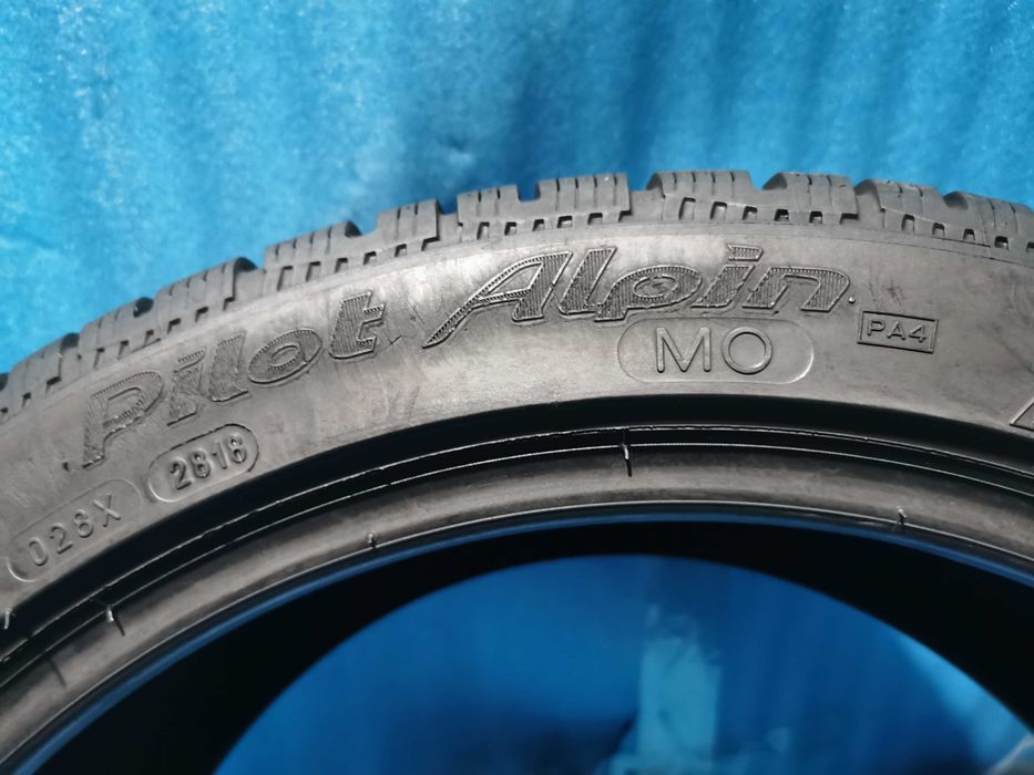 245/40/18 michelin m+s 2 buc