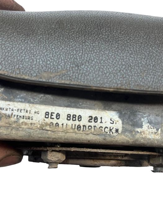 Airbag Volan Audi A4 Ii 8E2, B6 2000 - 2005 8E0880201