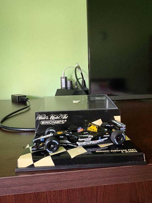 продавам колекция формула 1 на MINICHAMPS 1/43 Fernando Alonso