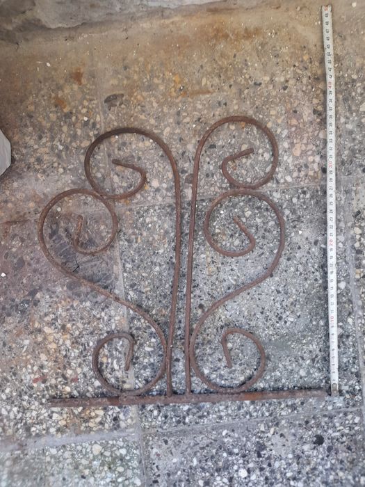 Арматурни орнаменти,стари подкови и подкова закачалка