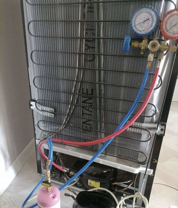 Ремонт холодильников и морозильных камер