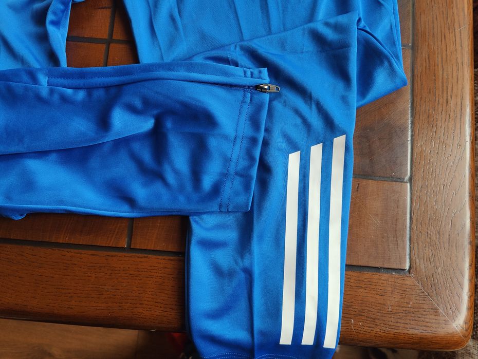 Тренировъчен футболен екип Real Madrid сезон 25/26