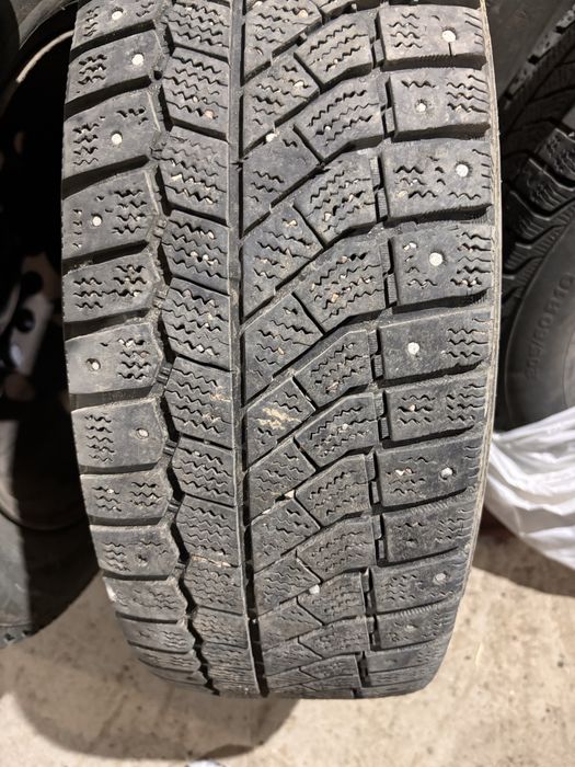 Продам шины от Greta