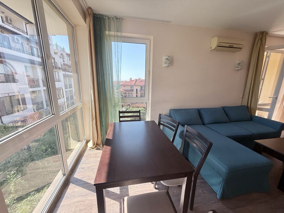 Дава се под наем Двустаен апартамент в Свети Влас - 68 кв.м за 105000 € - Снимка #4