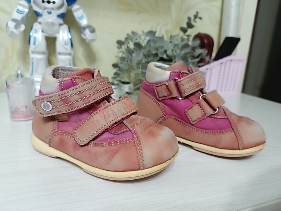 Детские ботинки и сапоги для девочек